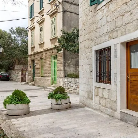 Aparrtment Terra- Combine Beach&Old Town Apartment Split