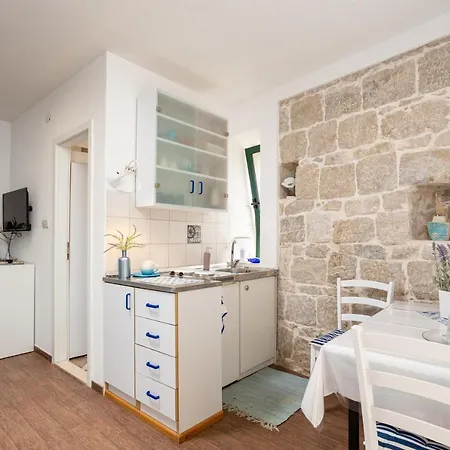 Aparrtment Terra- Combine Beach&old Town * سبليت