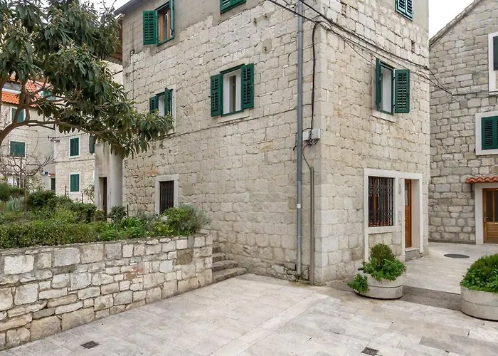 Aparrtment Terra- Combine Beach&old Town דירה *